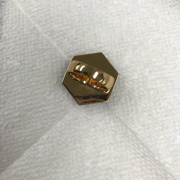 Ring - Picture 3 of 5